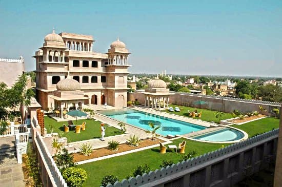 Mandawa Fort (Castle Mandawa)