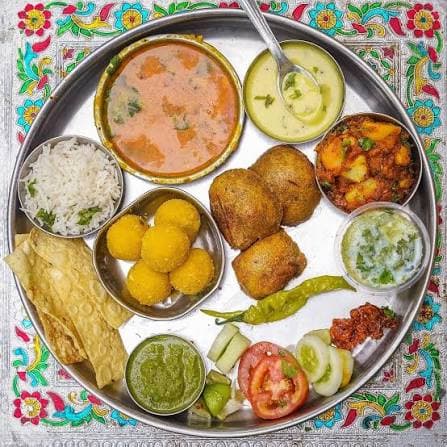 Food in Maheshwar - Malwa cuisine street food and local dining
