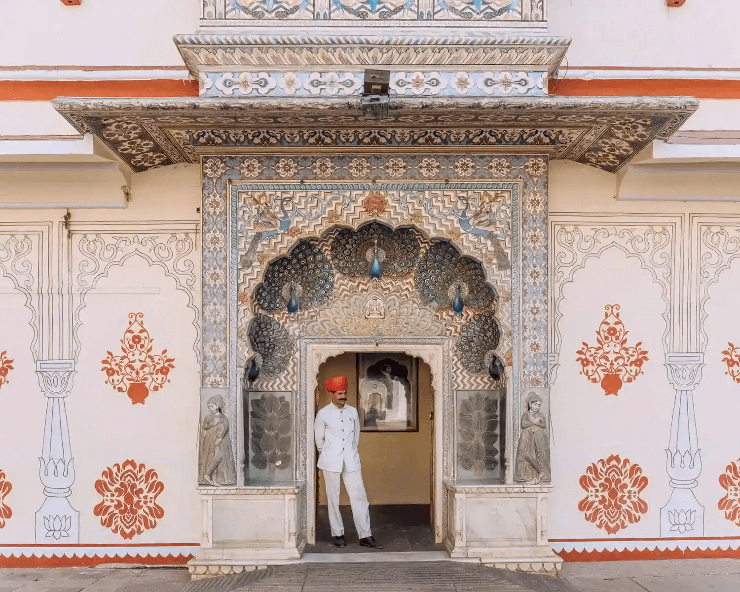 Jaipur Pink City tour featuring Amber Fort Hawa Mahal and Rajasthan heritage attractions