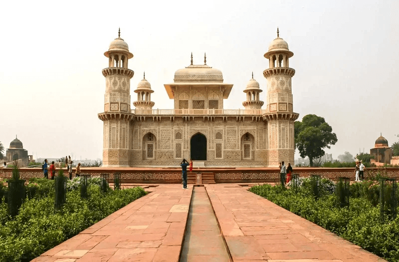 Taj Mahal Agra in North India Cultural Tour by India Heritage Travel