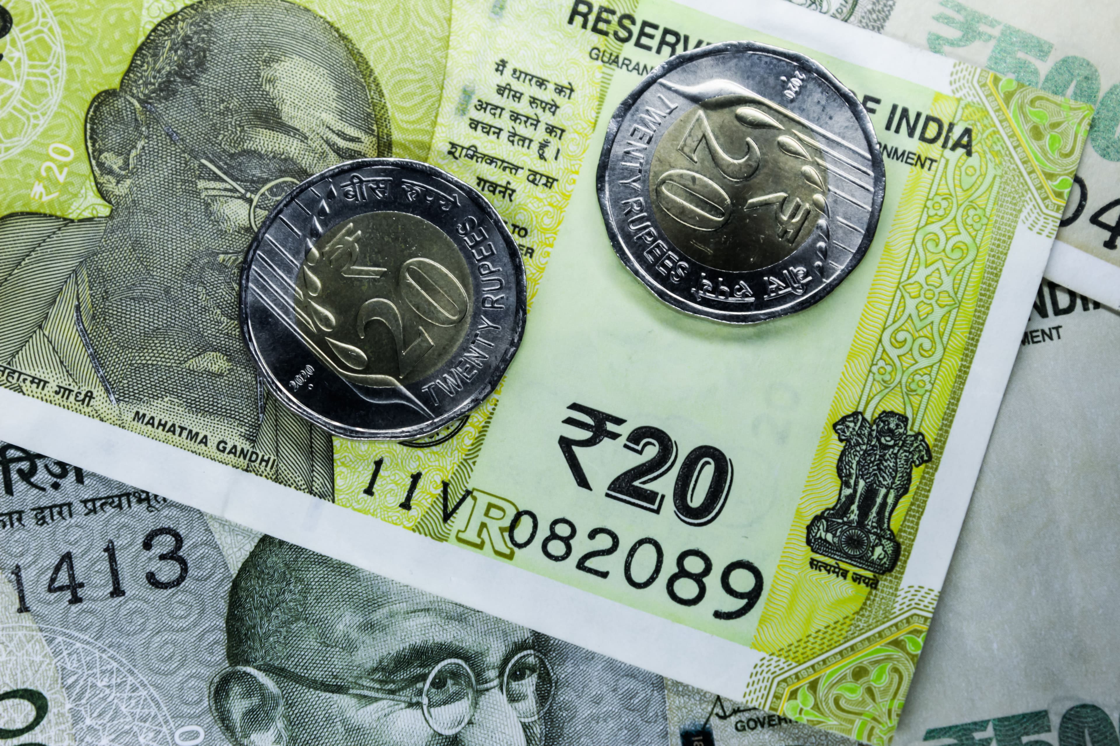 India currency guide - cash cards UPI for tourists 2026