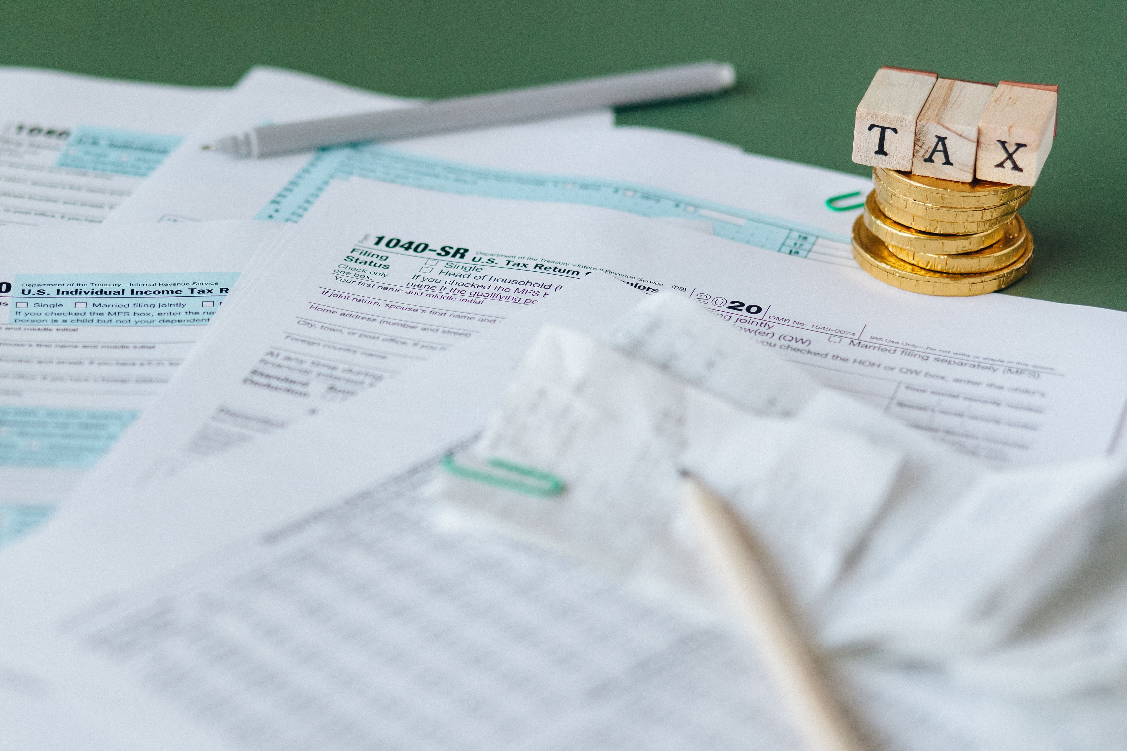 Banking hours and GST tax refund guide for India - tourist shopping advice 2026
