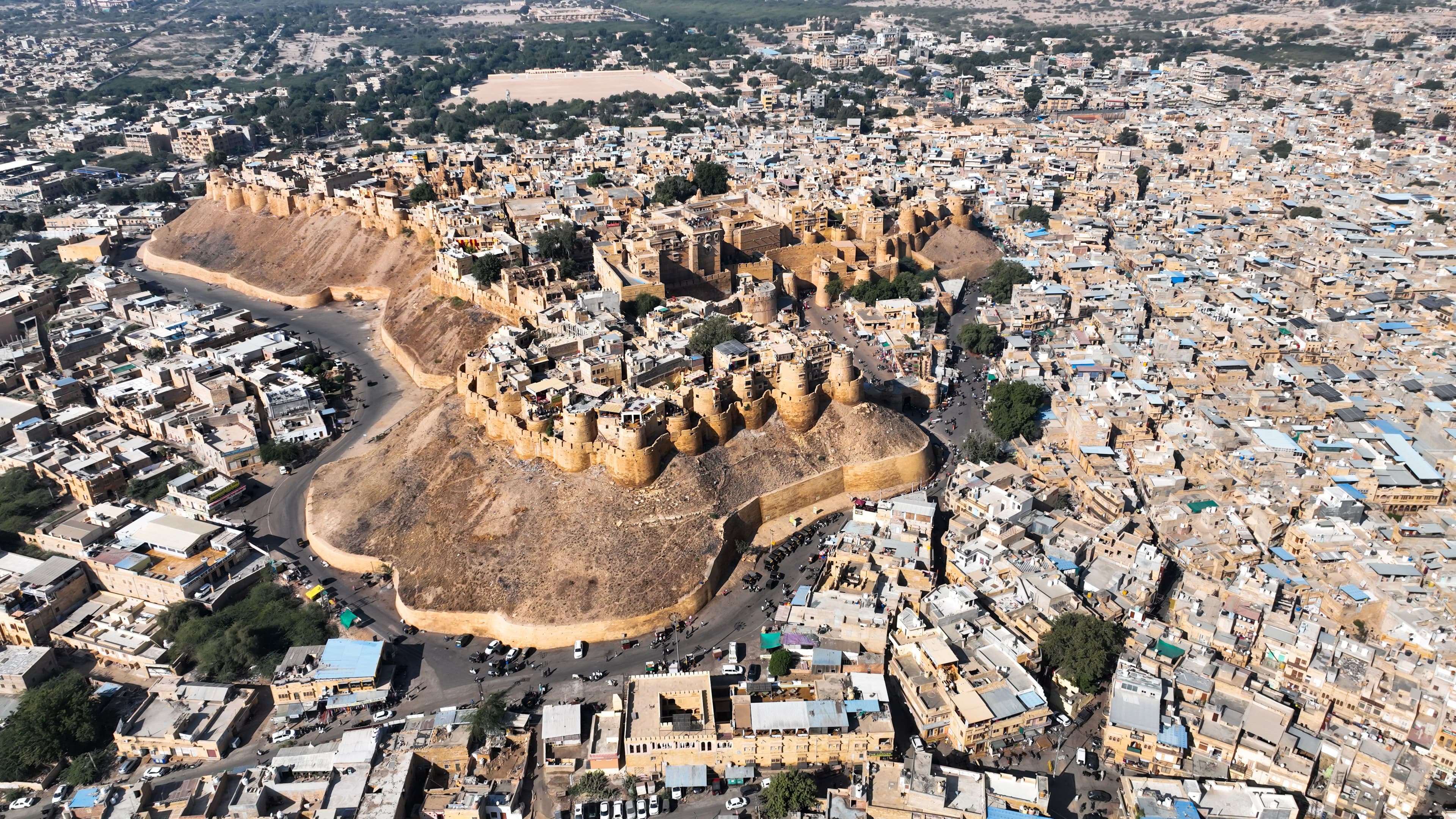 Jaisalmer Golden City travel guide - Jaisalmer Fort desert and Sam Sand Dunes