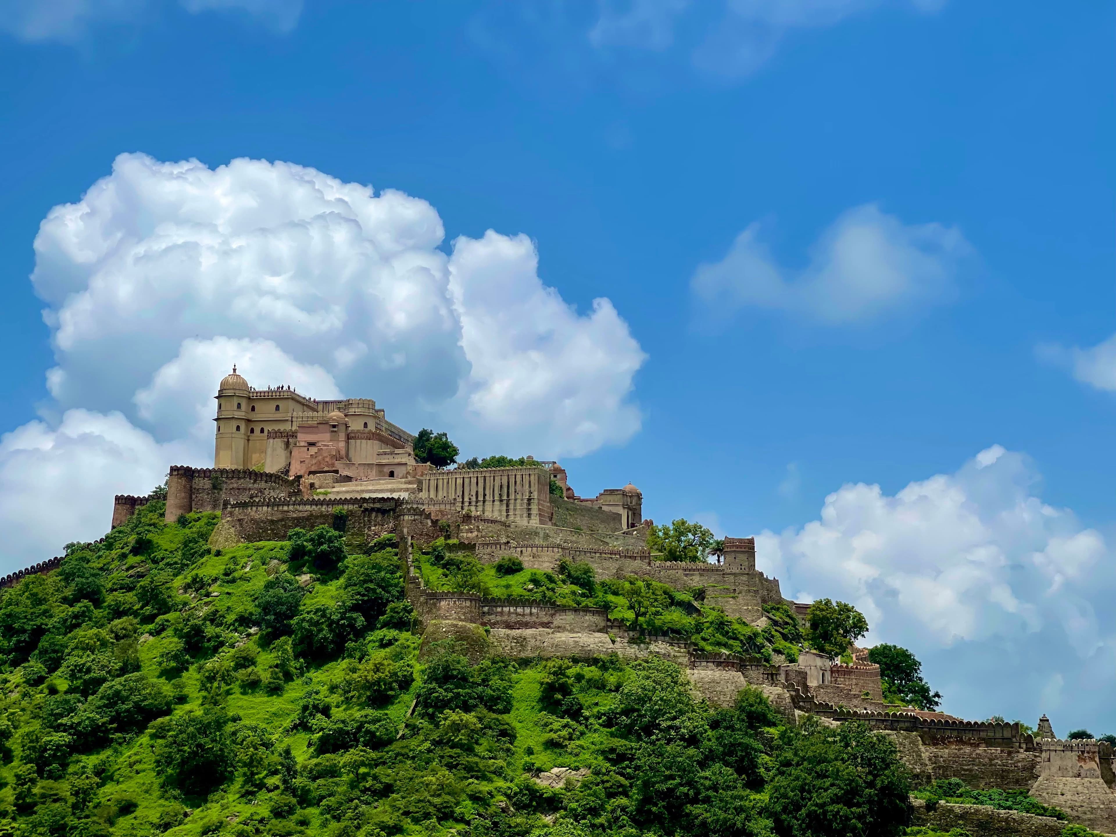 Discovering Kumbhalgarh - fort with 36-km wall and wildlife sanctuary