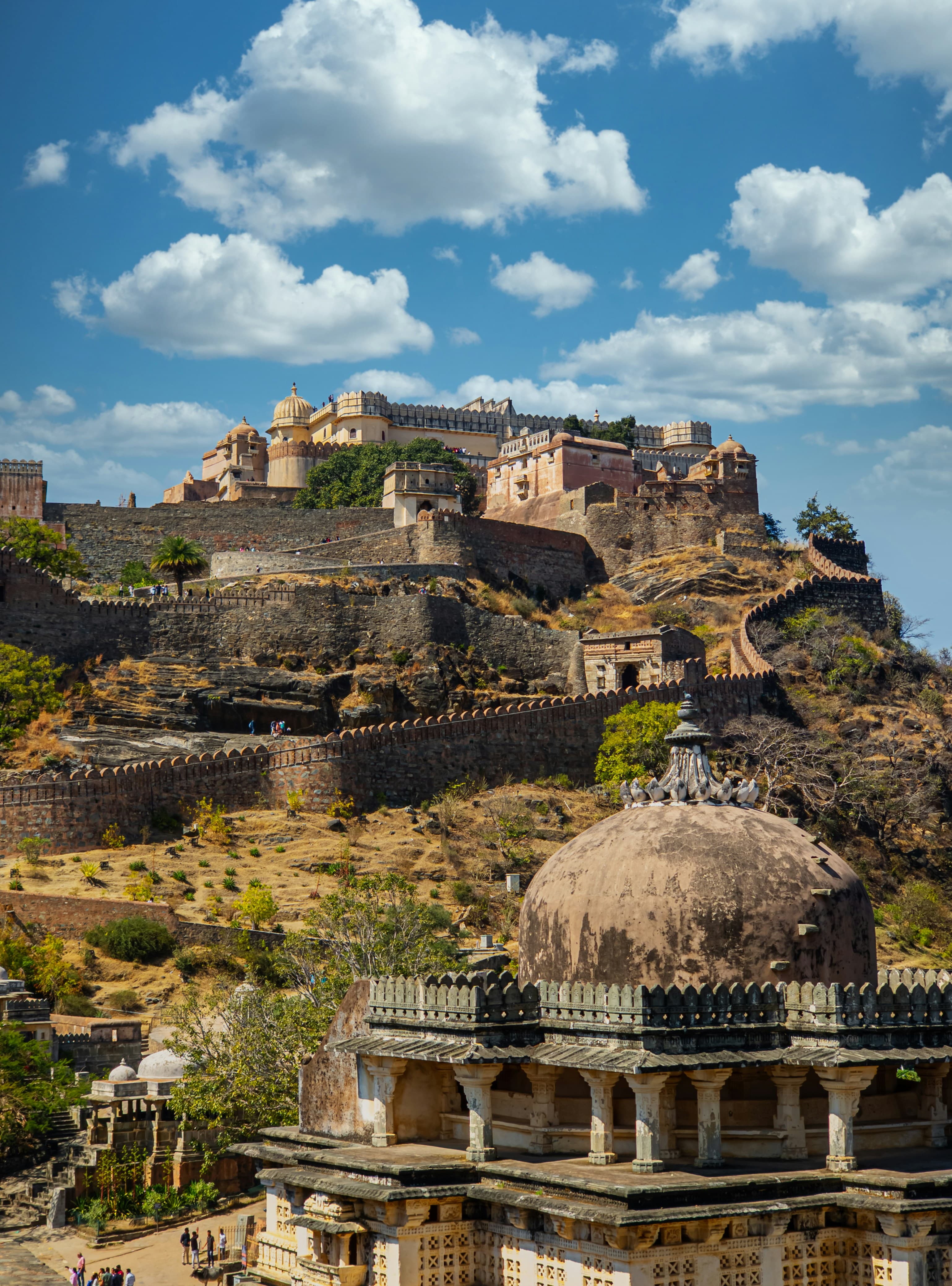 Kumbhalgarh Fort architecture - Great Wall of India with 36 km fortification