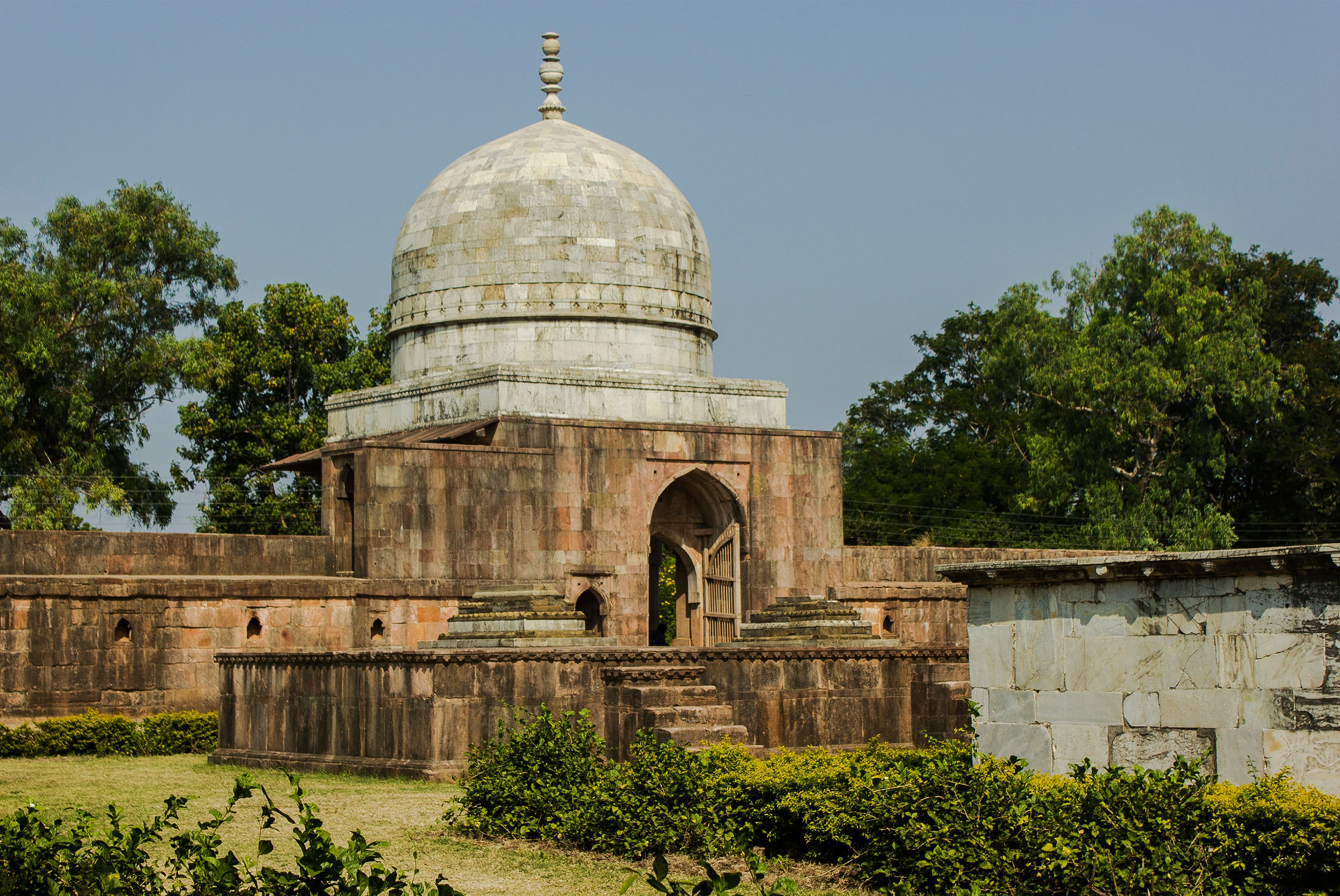 Mandu history - from military outpost to royal capital in Madhya Pradesh