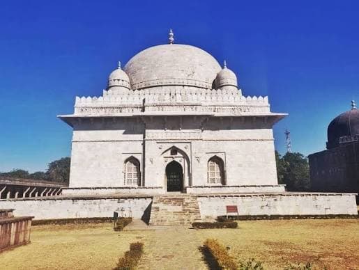 Hoshang Shah's Tomb
