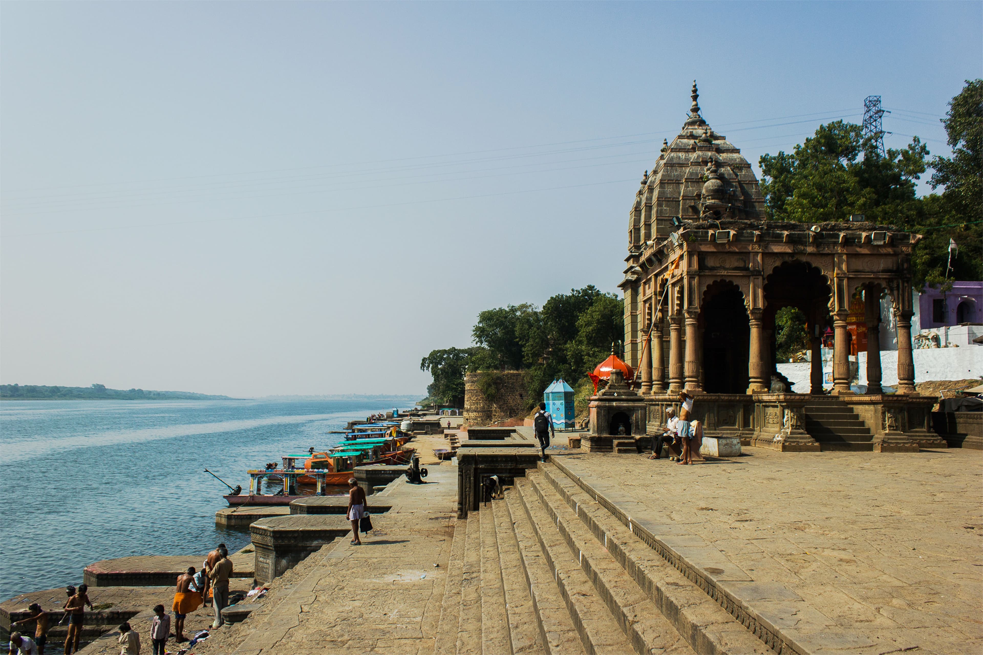 Maheshwar royal heritage - Ahilya Fort and Narmada riverfront ghats