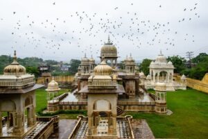 MAHARANIYO KI CHHATRI